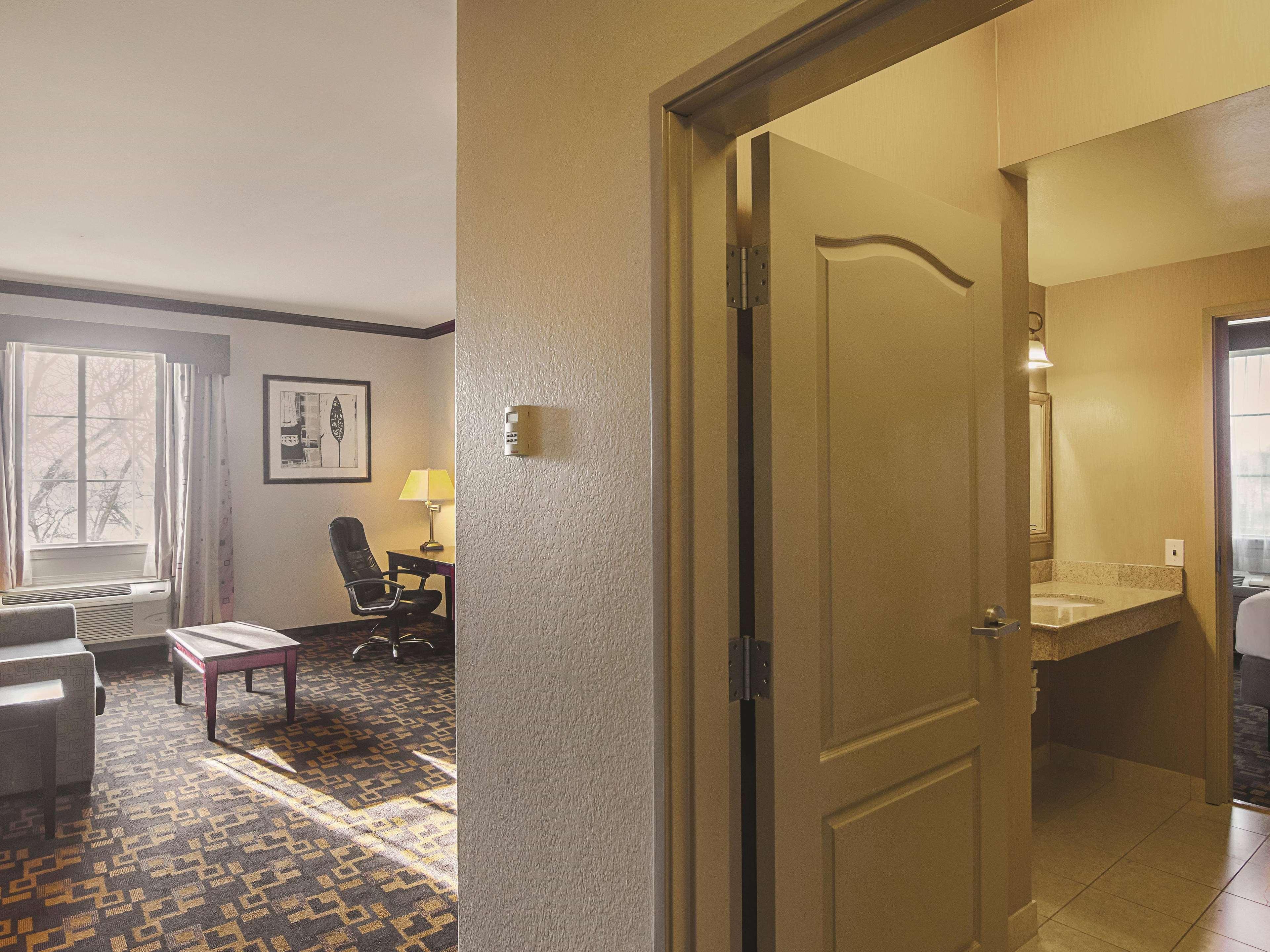 Hotel La Quinta By Wyndham Lindale Exterior foto